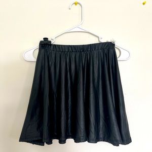 Forever 21 size XS leather flare mini skirt **Pre owned